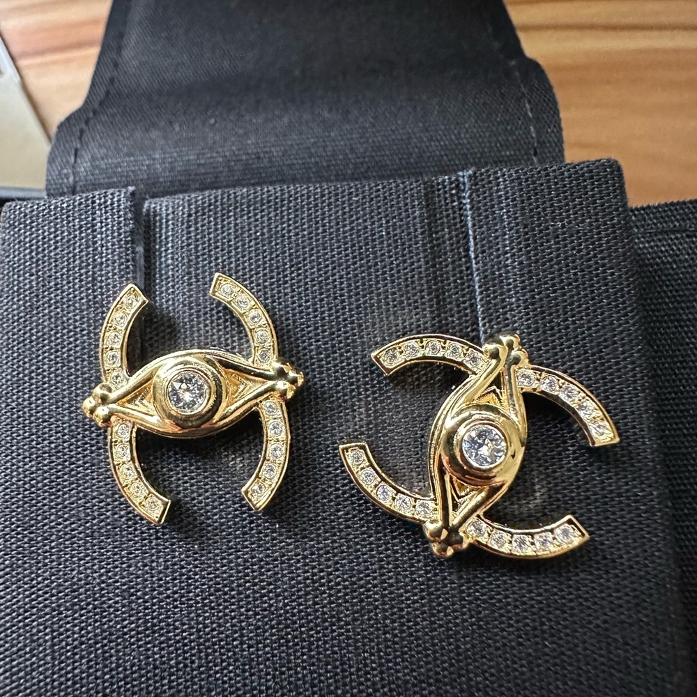 CHANEL GOLD CRYSTAL EARRINGS NWT NIB NEW CCs LARGE ORIGINAL PACKAGING